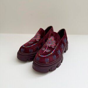 Farm Rio Embroidered Lug Sole Platform Loafers size 7